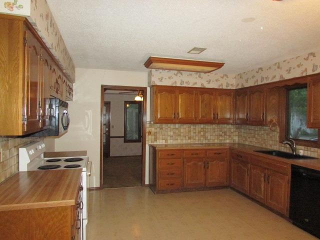 2129 East 154th StOlathe, KS, 66062Johnson County