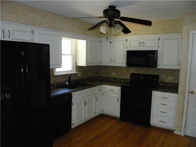 1421 S Sioux DrOlathe, KS, 66062Johnson County