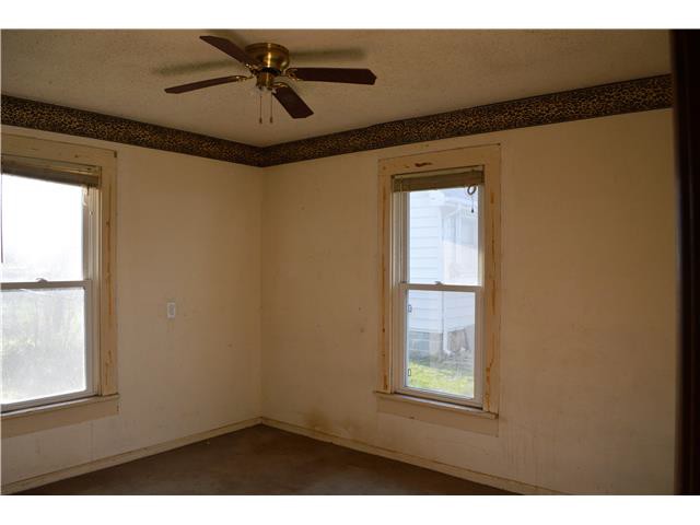 708 10th StOsawatomie, KS, 66064Miami County