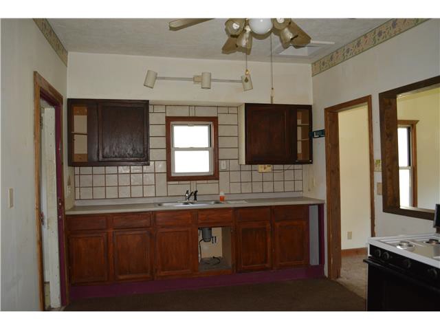 916 Pacific AveOsawatomie, KS, 66064Miami County