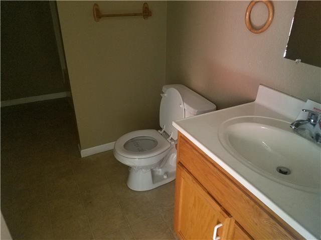 1418 N Sycamore StOttawa, KS, 66067Franklin County
