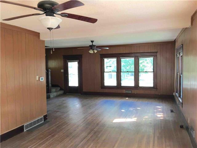 6 E Kaskaskia StPaola, KS, 66071Miami County