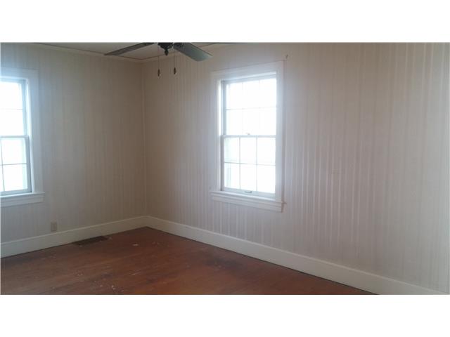 921 Pleasant StTonganoxie, KS, 66086Leavenworth County