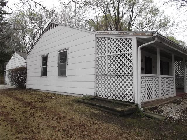 5034 Crest DrKansas City, KS, 66106Wyandotte County