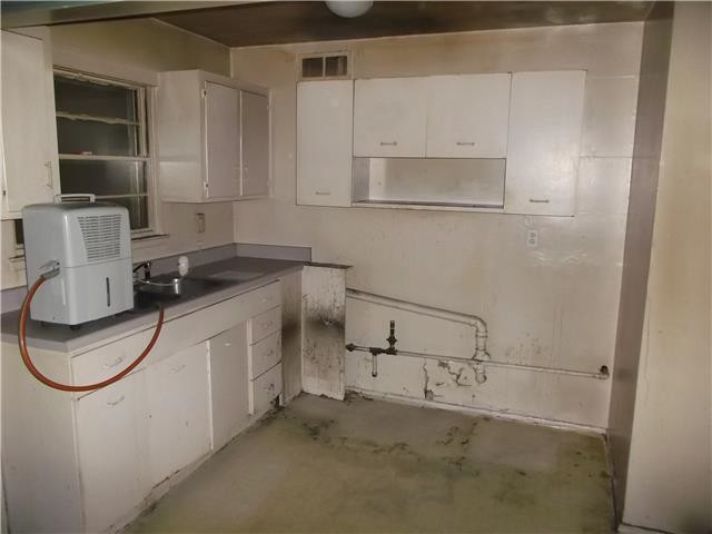 5034 Crest DrKansas City, KS, 66106Wyandotte County