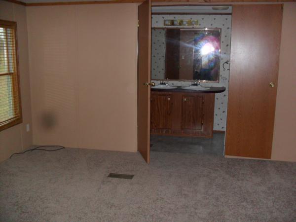 River View Estates 1016 75th TerraceKansas City, KS 66111