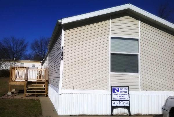River View Estates 7504 Edgehill AveKansas City, KS 66111