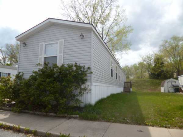 River Oaks Estates 966 S 74th TerraceKansas City, KS 66111