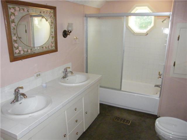 2518w 50th PlWestwood, KS, 66205Johnson County