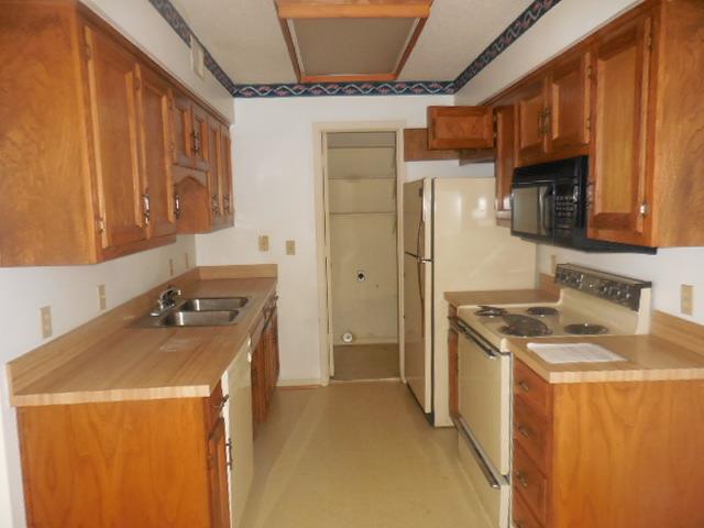 12709 W 110th TerOverland Park, KS, 66210Johnson County