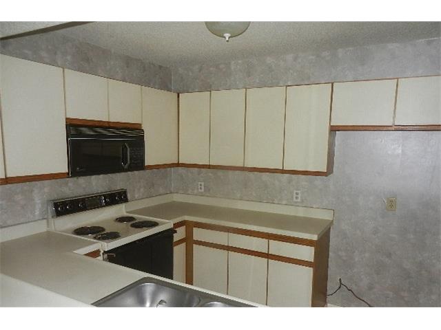 8737 W 106th TerOverland Park, KS, 66212Johnson County