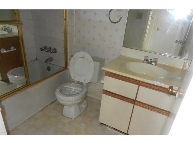 8737 W 106th TerOverland Park, KS, 66212Johnson County