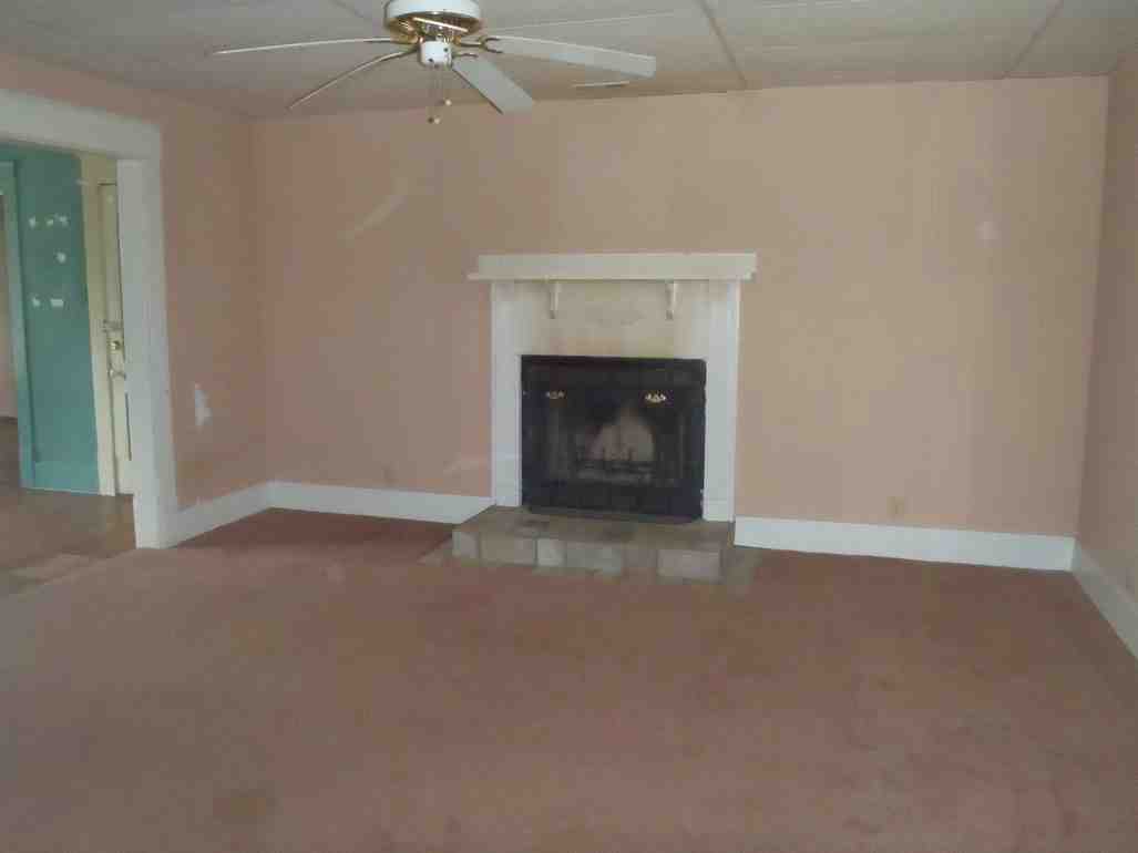 105 W 2nd StHoyt, KS, 66440Jackson County