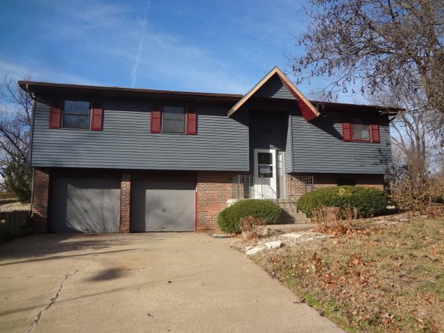 2017 Blue Hills RdManhattan, KS, 66502Riley County