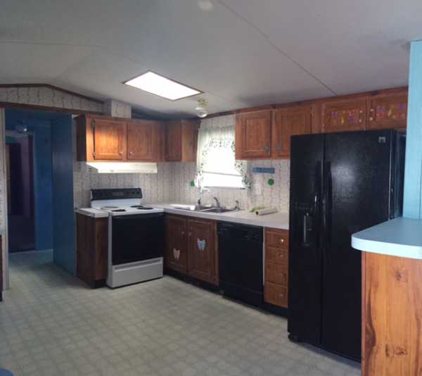 Colonial Gardens 3000 Tuttle Creek Blvd., #547Manhattan, KS 66502