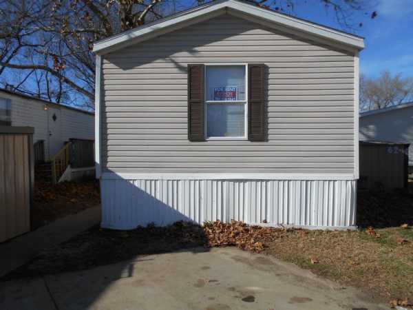 Riverchase 4440 Tuttle Creek Blvd., #60Manhattan, KS 66502