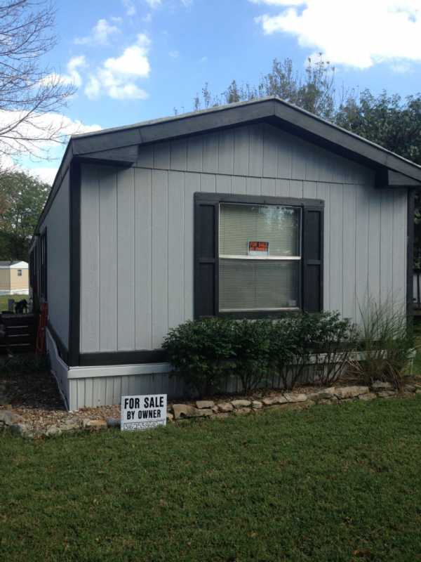 Colonial Gardens 3000 Tuttle Creek Blvd., #327Manhattan, KS 66502