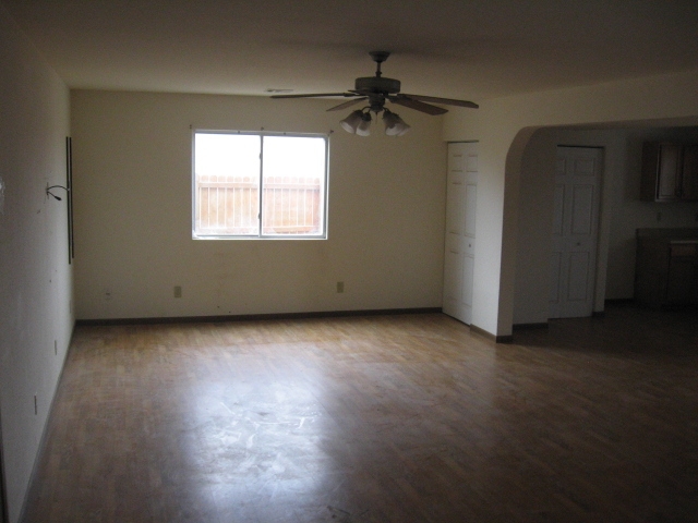 3022 Brookville DrManhattan, KS, 66502Riley County