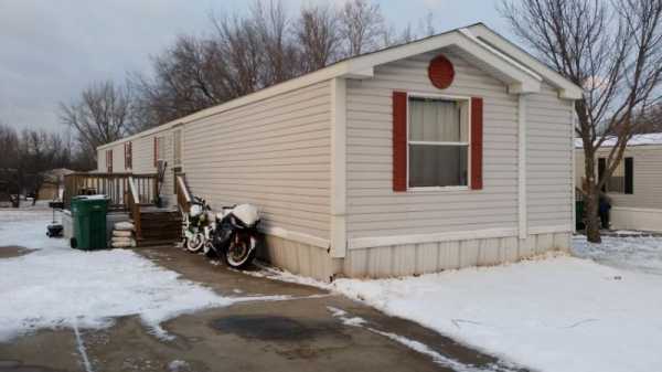 Riverchase 4440 Tuttle Creek Blvd., #97Manhattan, KS 66502