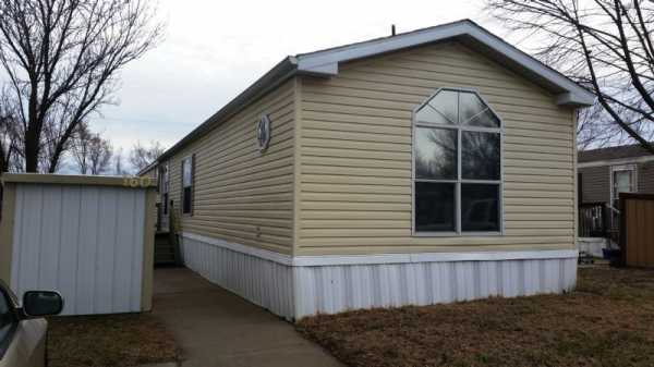 Colonial Gardens 3000 Tuttle Creek Blvd., #160Manhattan, KS 66502