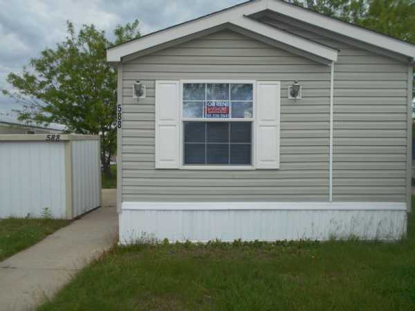 Colonial Gardens 3000 Tuttle Creek Blvd., #588Manhattan, KS 66502