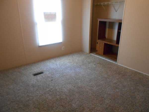 Colonial Gardens 3000 Tuttle Creek Blvd., #80Manhattan, KS 66502