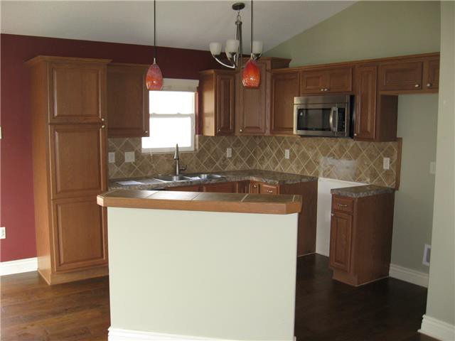 5116 Bramblewood DrManhattan, KS, 66503Riley County