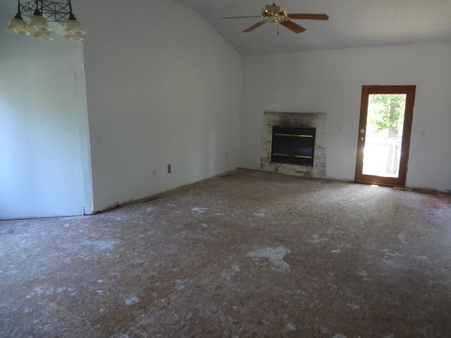 3325 Gary AveManhattan, KS, 66503Riley County