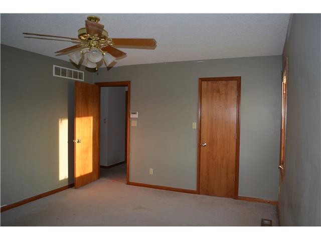 4520 E 173rd StOverbrook, KS, 66524Osage County