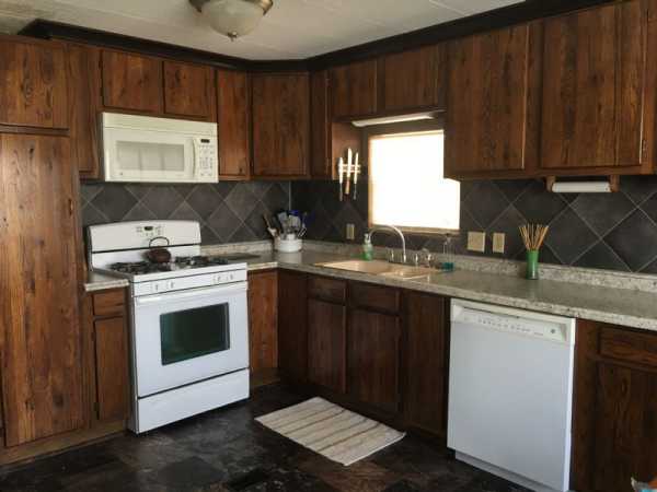 Ridgewood Estates 1203 SE 42nd StreetTopeka, KS 66609