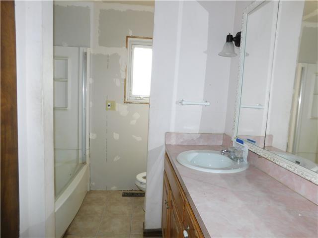 2910 SW Burlingame RdTopeka, KS, 66611Shawnee County