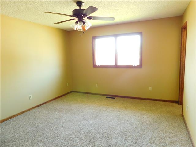 2712 SW Gainsboro RdTopeka, KS, 66614Shawnee County