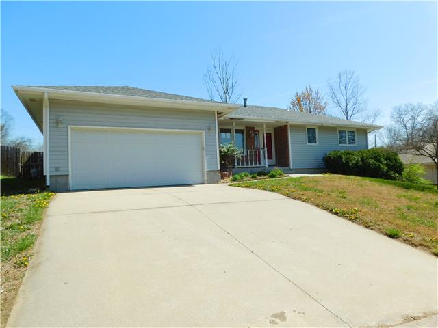 2712 SW Gainsboro RdTopeka, KS, 66614Shawnee County