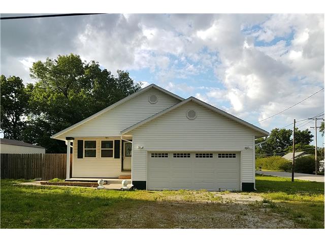 606 W 11th StBaxter Springs, KS, 66713Cherokee County