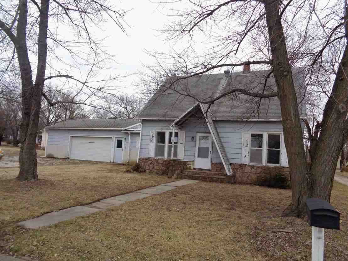 916 Jackson StFredonia, KS, 66736Wilson County