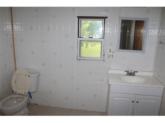 242 ForestMarion, KS, 66861Marion County