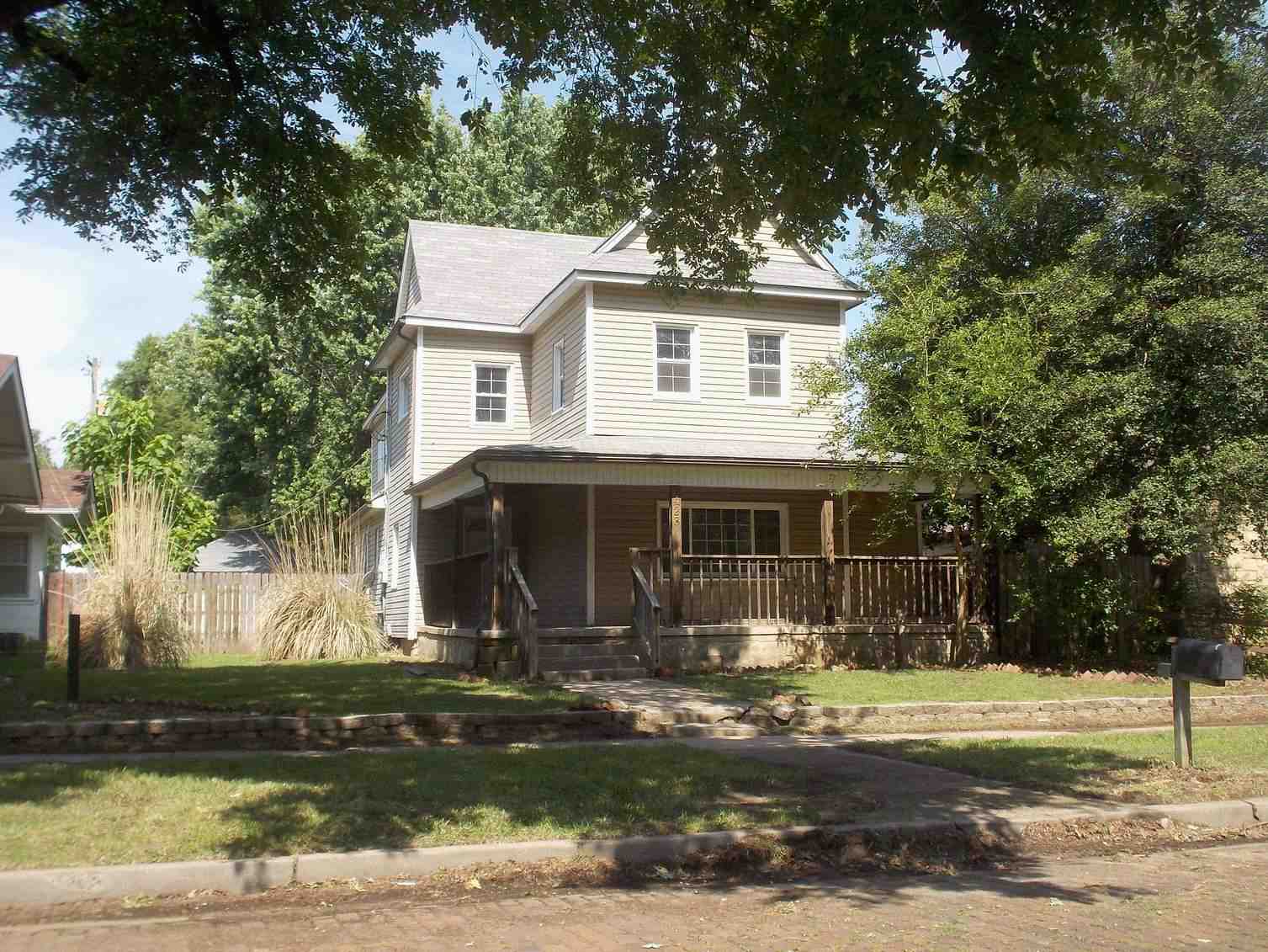 423 N 3rd StArkansas City, KS, 67005Cowley County