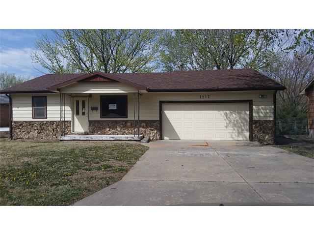 1217 Helen StAugusta, KS, 67010Butler County
