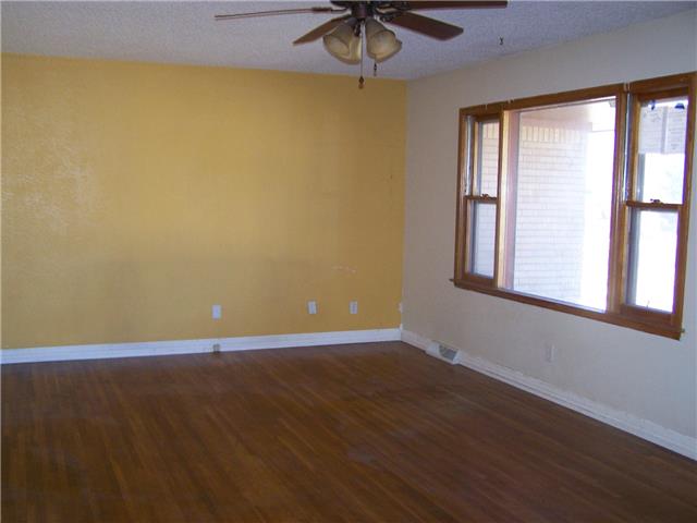 411 W 4th AveBelle Plaine, KS, 67013Sumner County