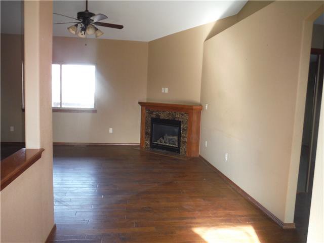 1424 E Summerlyn DrDerby, KS, 67037Sedgwick County