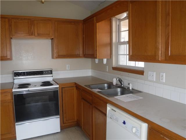 232 W Tall Tree RdDerby, KS, 67037Sedgwick County