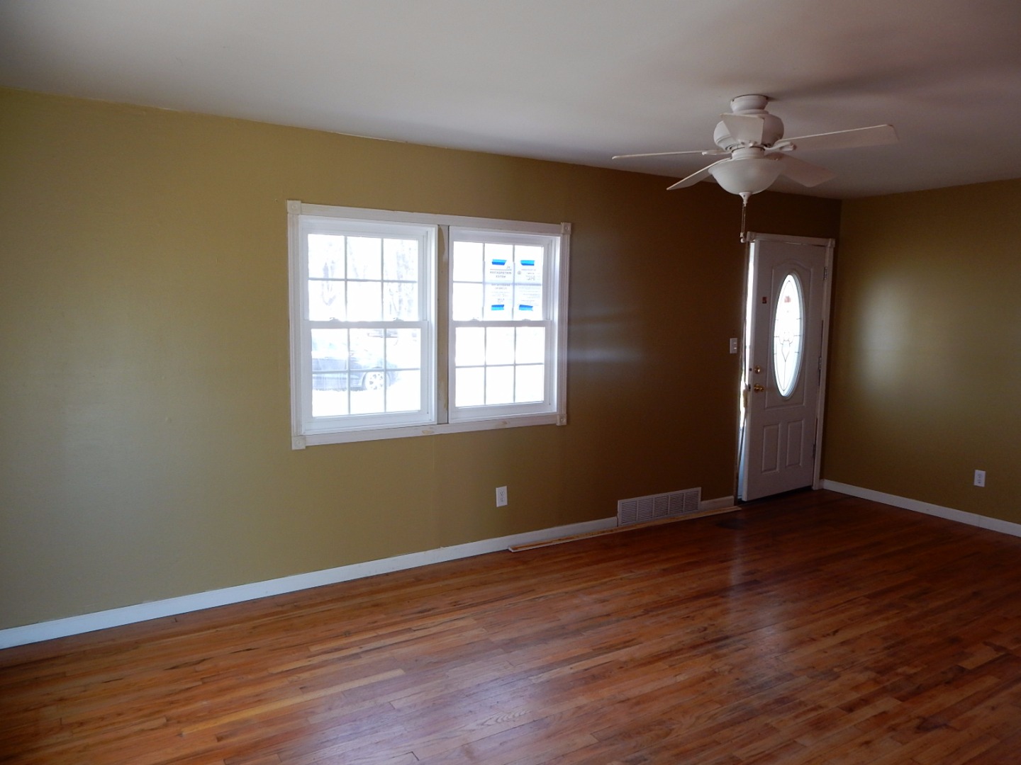 319 Alice StHaysville, KS, 67060Sedgwick County