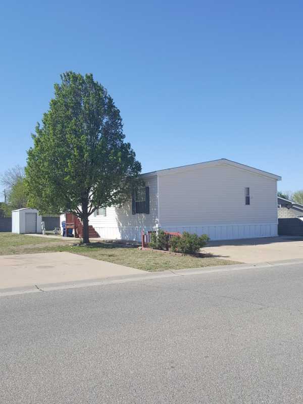 Park Avenue Estates1400 E Kay Avenue #KA153Haysville, KS 67060