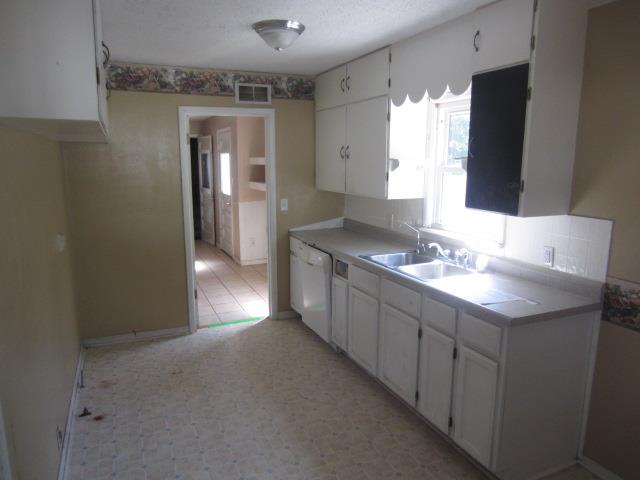 235 Dwight CtHaysville, KS, 67060Sedgwick County