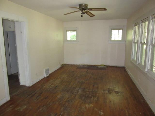 301 SE 5th StNewton, KS, 67114Harvey County