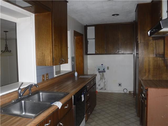 1515 N Dellrose StWichita, KS, 67208Sedgwick County