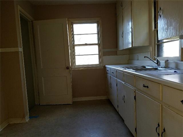 1802 S Pinecrest StWichita, KS, 67218Sedgwick County