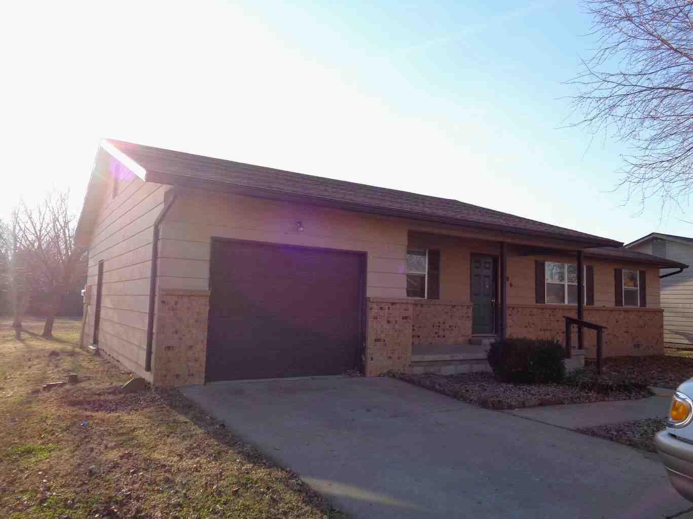 206 E 11th AveCaney, KS, 67333Montgomery County