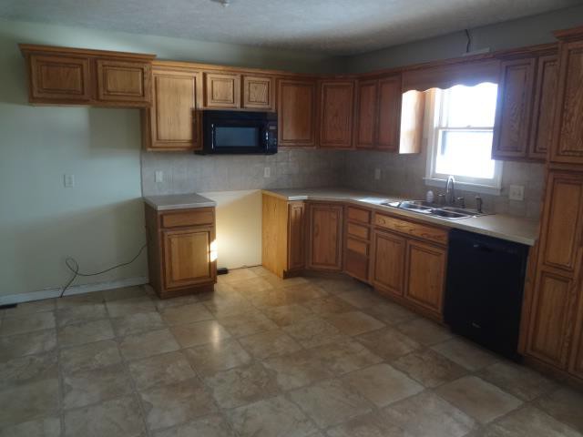 438 Otto AveSalina, KS, 67401Saline County