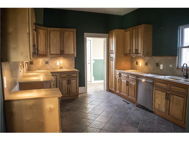 320 S 12th StSalina, KS, 67401Saline County
